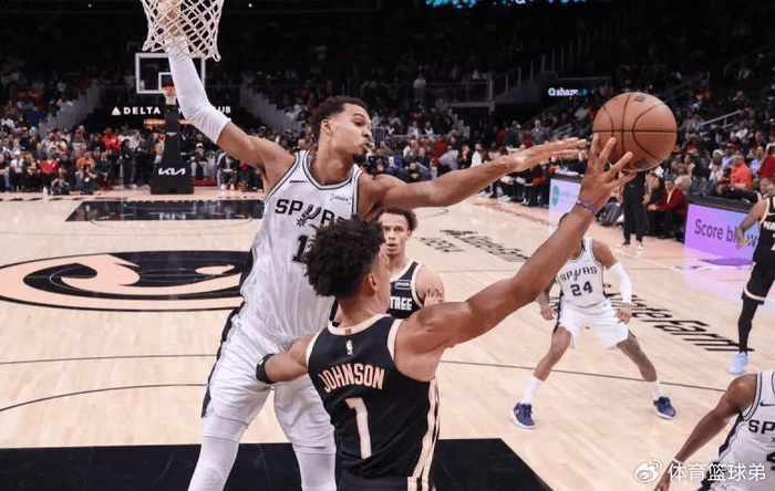 狂胜28分,又24分大胜!NBA最神奇队伍诞生,老詹要冲击第5冠|湖人|勒布朗·詹姆斯|俄克拉荷马雷霆队|勒布朗-詹姆斯|尼古拉-约基奇_新浪体育_新浪新闻