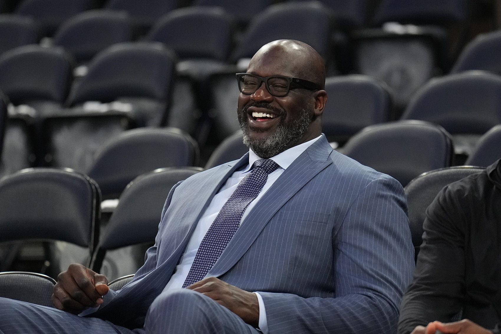 新球体育-NBA球员收入哪家强?乔丹45亿居首 LBJ压奥胖 科五库六&三少前十